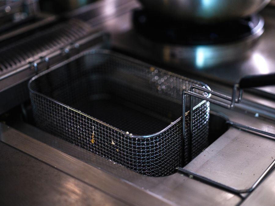 75 lb. Floor Model Fryer with Filtration
